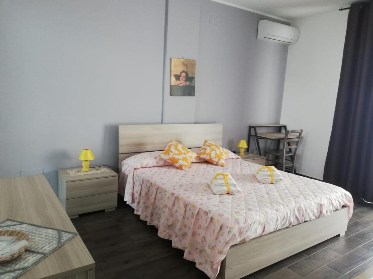 Siracusa Holiday House Hotel Syracuse ภายนอก รูปภาพ